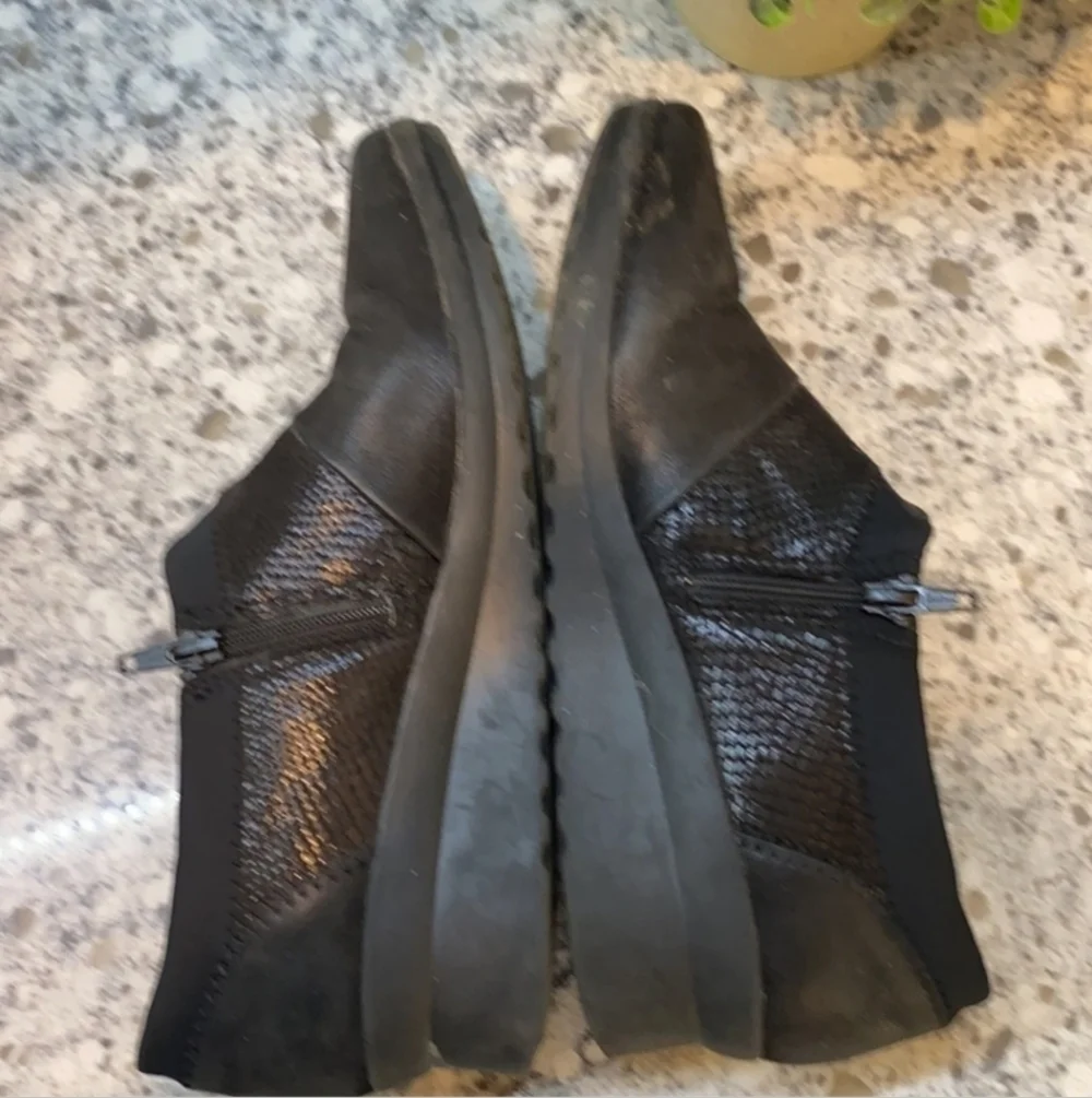 Clarks Womens Caddell Denali wedge shoes Black women’s size 9